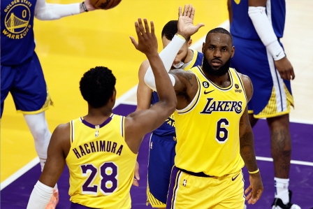 Lakers, Golden State karşısında 3-1 öne geçti