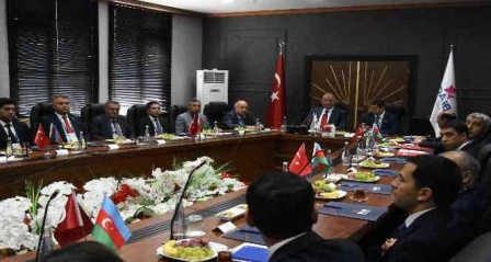 Nahçivan Heyeti Erzurum'daki firmalarla bir araya geldi