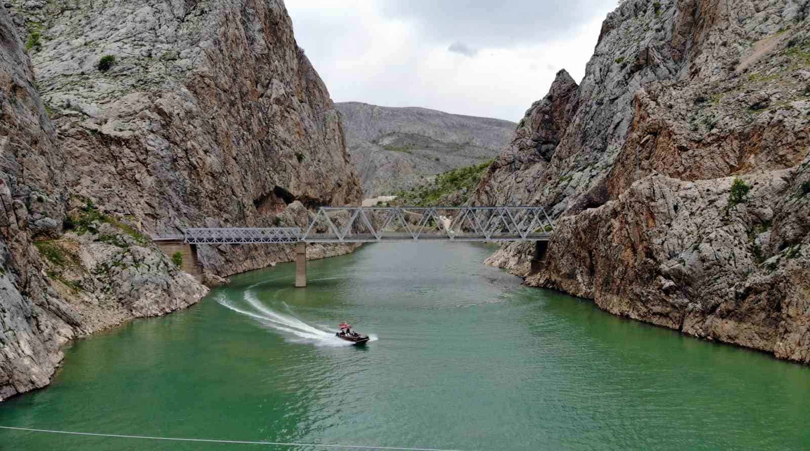 Ortadoğu’nun en uzun akarsuyu Fırat Nehri 3 ülkeye hayat veriyor