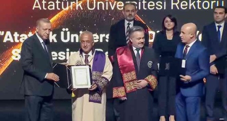 Rektör Prof. Dr. Ömer Çomaklı ikinci defa YÖK üstün başarı ödülüne layık görüldü