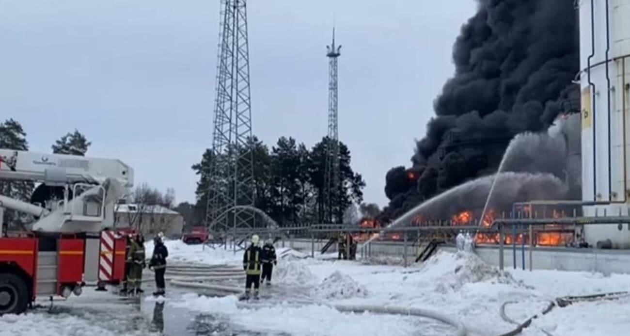 Rusya, Ukrayna’ya ait dronu düşürdü: Petrol tesisinde yangın çıktı