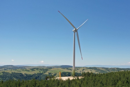 Sinop'taki RES'lerin altına güneş paneli kurulumları başladı