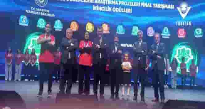 TÜBİTAK yarışmasında Erzurum'u gururlandırdılar