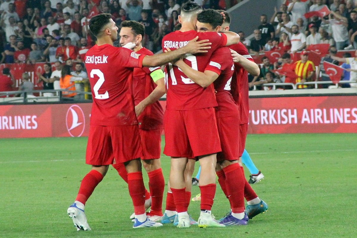 Türkiye, FIFA dünya sıralamasında 1 basamak yükseldi