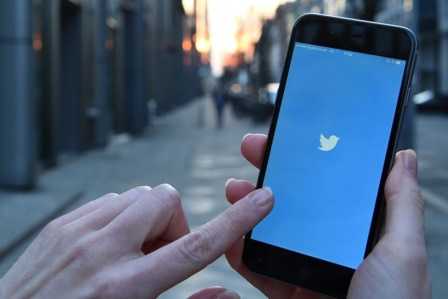 Twitter'da 8 dolara mavi tik uygulaması şirketleri milyonlarca dolar zarara uğrattı