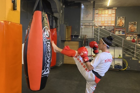 Uçağını kaçırdı, son anda yetiştiği turnuvada Kick Boks Türkiye şampiyonu oldu