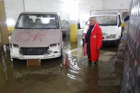 Uşak'ta şiddetli yağış sonrasında su baskınları yaşandı