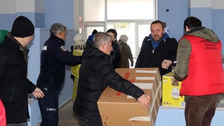 Yardım malzemelerini çaldığı iddia edilen 4 belediye personeli gözaltına alındı